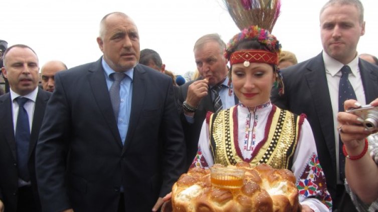 Борисов няма да сменя министри, не виждал смисъл