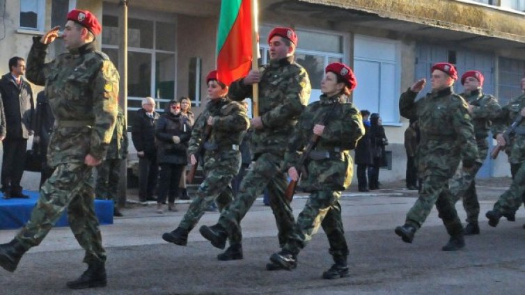 Нашите воини заслужават повече уважение, призова Миков
