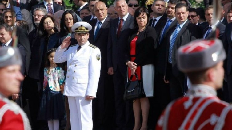 Трябва да се гордеем с професионализма на военните ни!