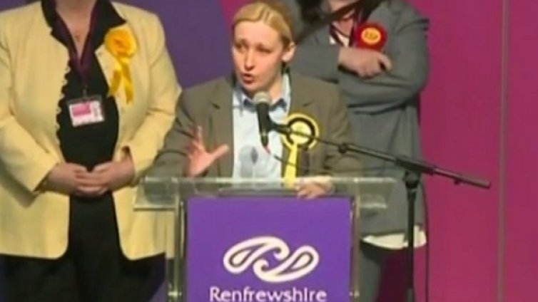 Депутат на 20 години?! За първи път на Острова от 1667 г.