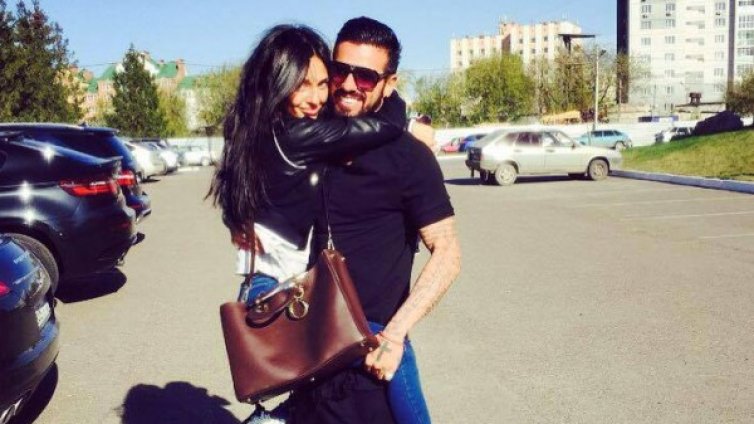 Джизъса вдига сватба, ще каже "Да" на Есмер