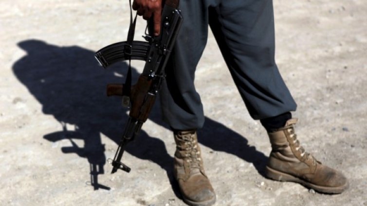 Въоръжени мъже щурмуваха шикозна къща с чужденци в Кабул