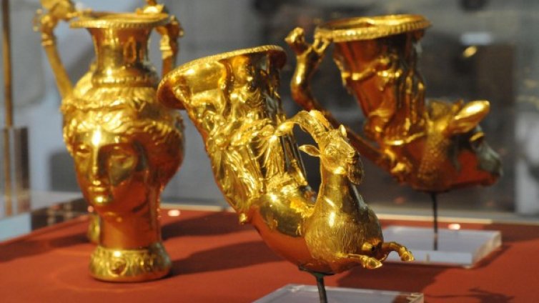 Лувърът удължи рекламата на "Тракийските царе"