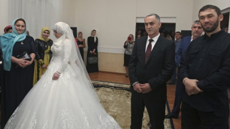 Многоженството в Чечения: Традиция или произвол