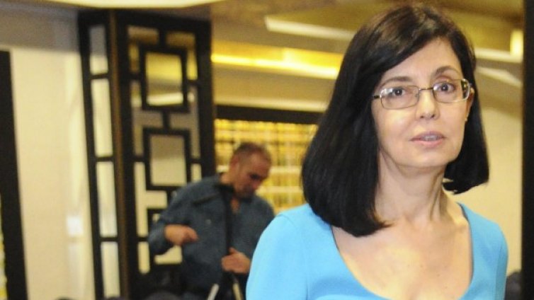 Кунева към Местан за Паси: Мерси!