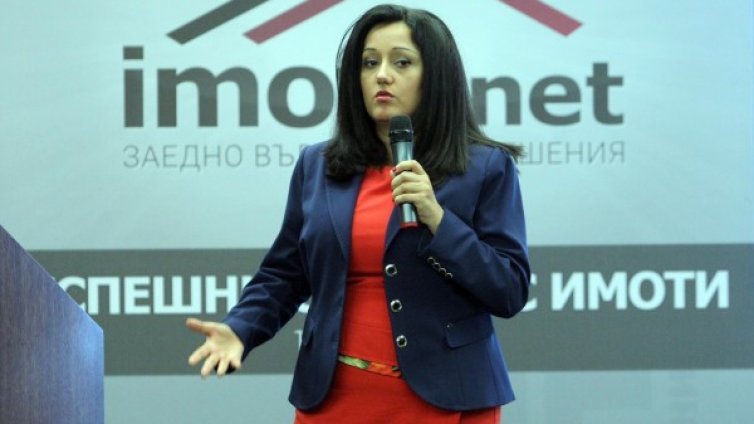 Павлова търси баланс сред строителите за законови промени