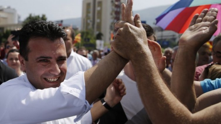 Груевски и Заев искрено, договориха да се срещнат пак 