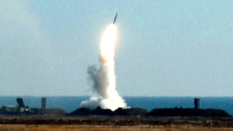 Иран очаква доставка на ракети С-300 от Русия 