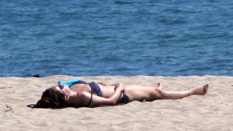 Бургас открива сезона с безплатен чадър и шезлонг