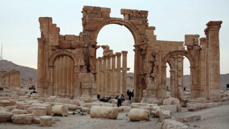 "Ислямска държава" изби 20 души в некропола на Палмира