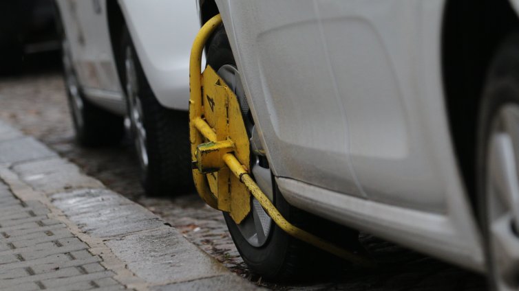 Сигнал от майка: Поставят скоби пред здравни завадения, пълна недомислица!