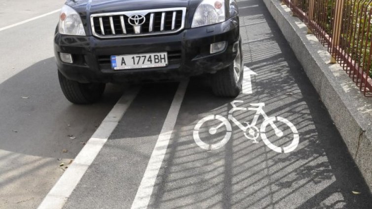 Слез от колата, качи се на колело! Пестиш 19 лв. на ден