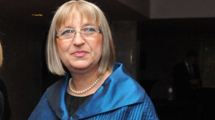 Цачева оптимист за референдума, очертава се подкрепа