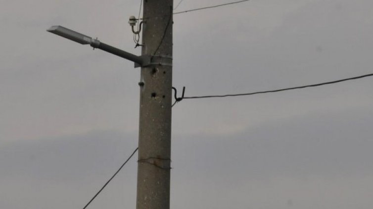 ЧЕЗ: Намалено е производството на ток от ВЕИ