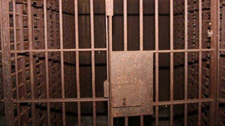 Израел освободи шефа на палестинския парламент, затворен от година