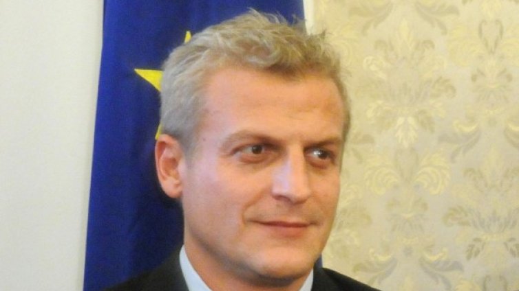 ГЕРБ бламира Москов: Без повече държава в Касата  