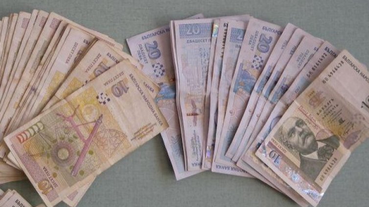 20 бона изчезнаха от къщата на 66-годишна