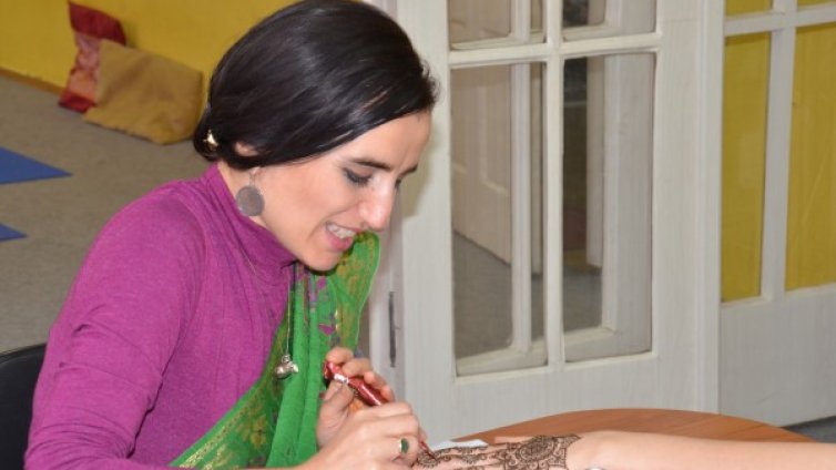 Може ли Изтока и Запада да вървят заедно...