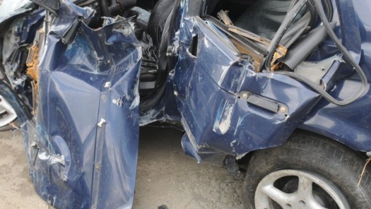 53-годишен се бори за живота си след ПТП край Петрич