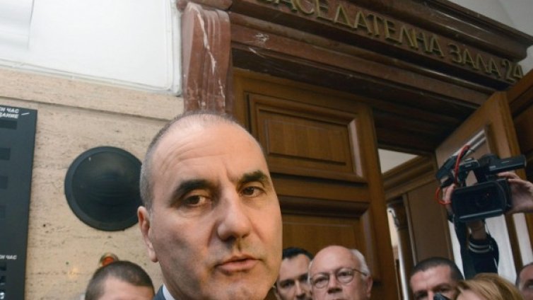 Надежда Трифонова не ще да гледа процеса срещу Цветанов