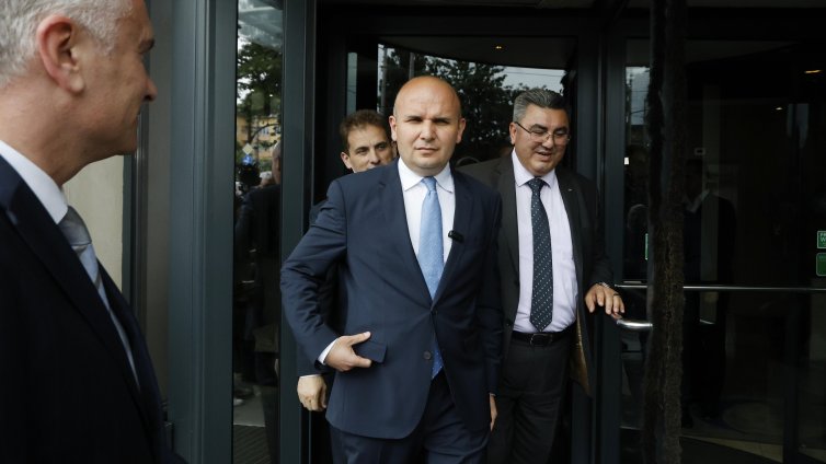 Доган е в София, с поддръжници създават нова партия