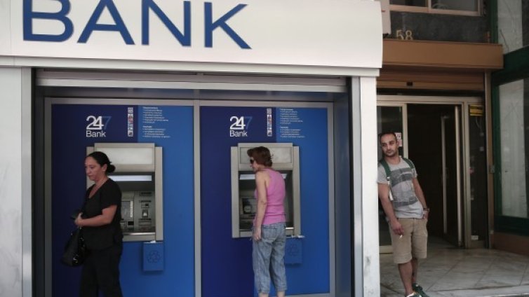 Гърция във водовъртеж, народът й в приключение