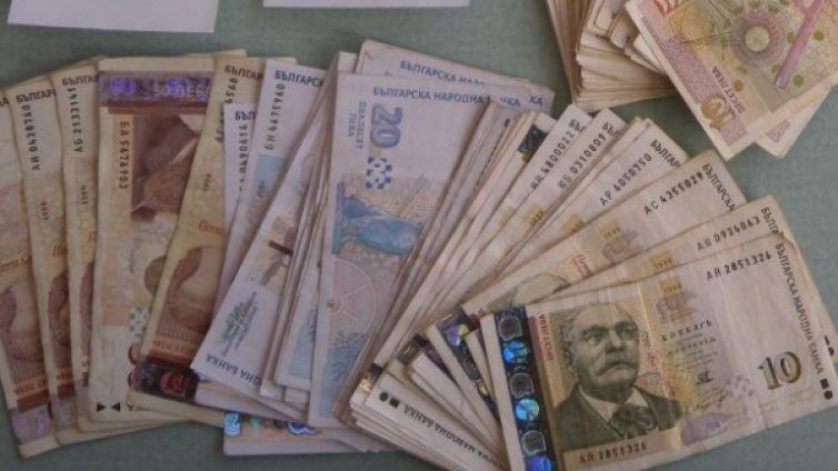 "Професор" завлече баба и дядо с близо 19 хил. лв.