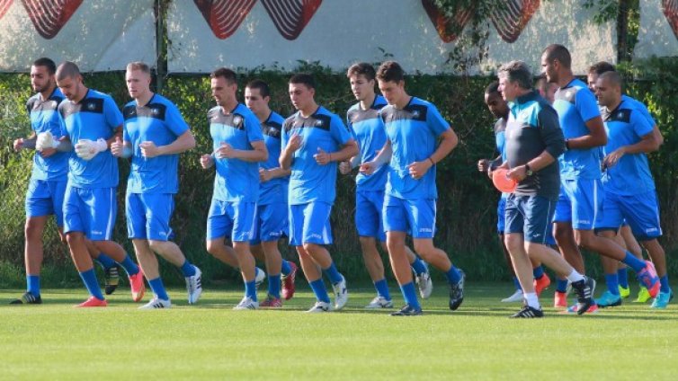 Левски поиска трикратен шампион на Гърция