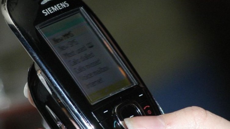 79-годишна кърджалийка даде 1 900 лв. на ало апаш