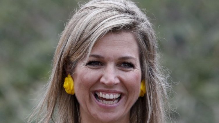 Денталният конец &ndash; тайната за красива усмивка