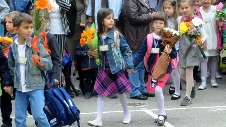 Наесен с песен &ndash; повече първолаци зад букварите
