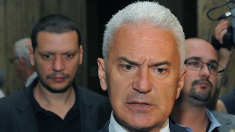 Сидеров пак в съда, Гаджева се разрида и...