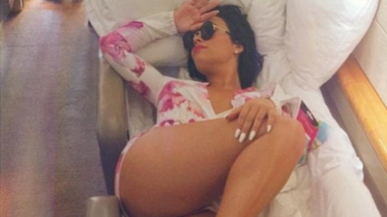 Деми Ловато: Гаджето ми ме научи да обичам извивките си!