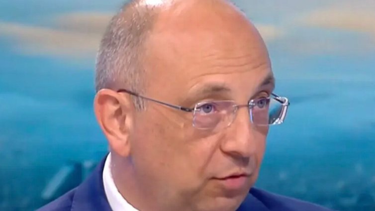 Николай Василев: Еврото няма връзка с инфлацията, кабинетът "Радев" ми е соц