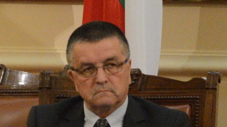 ДПС дава рамо на подуправителите на БНБ