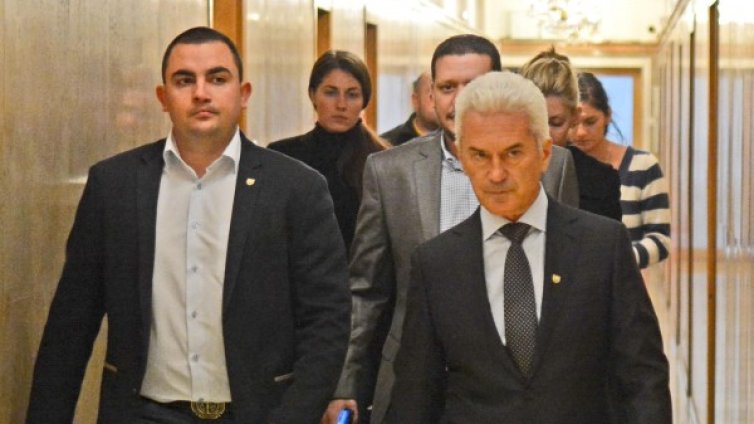 Съдът намали хилядарките от Сидеров за Борисов