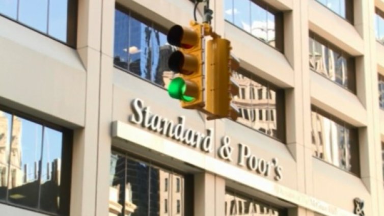 Повишиха кредитния рейтинг на Гърция