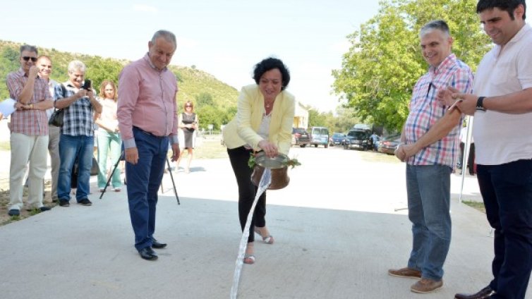 Екоминистърът похвали усилията за борбата с пожара в Рила