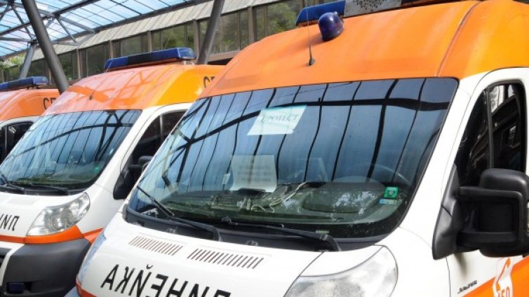 Дете на 2 години с опасност за живота, изгорило се с вряла вода