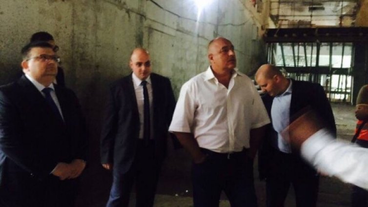 Военното НДК &ndash; бездънна яма, глътна още пари