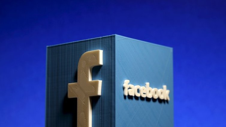 Facebook ще осигурява интернет чрез огромен дрон