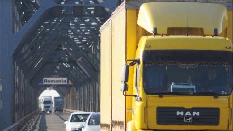 Ремонт блокира Дунав мост-Русе