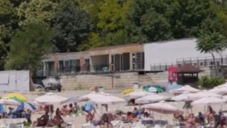 Строеж блокира пътя до плажа в Балчик. И сега?