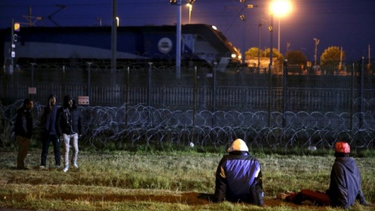 Белгийски държавен секретар: Мигрантите имат пари да плащат за хотел