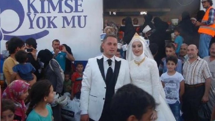 Да встъпиш в брак с добро, да нахраниш 4 000 бежанци