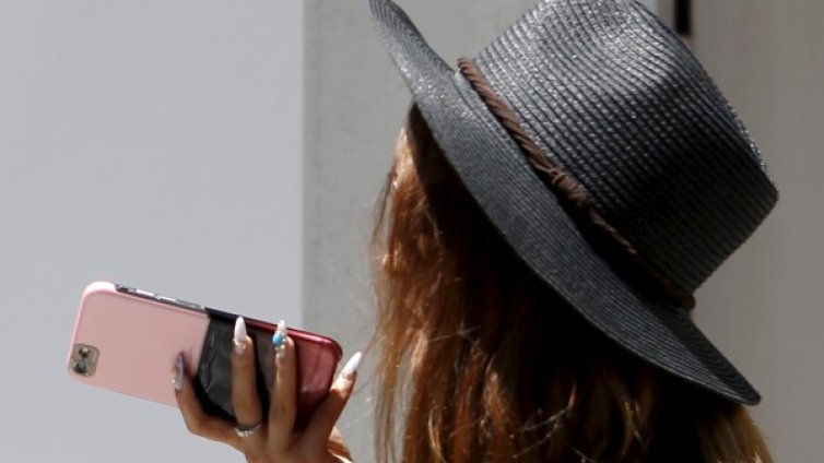 Да общуваш с мъртвите по телефона?