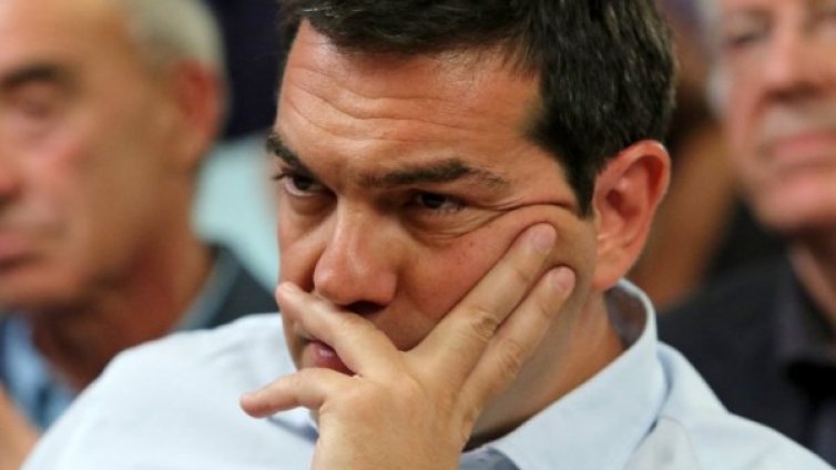  Ципрас "подгони" депутати и министри, сваля заплати