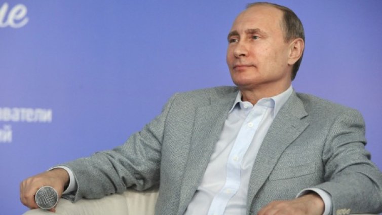 Путин на борба с ИД. Миротворец или само маска?