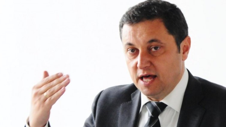 Кървави енергийни саморазправи видя Янев