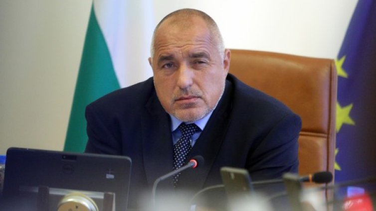 Терпентин и сяра в горивата &ndash; до 40%. Борисов бесен!